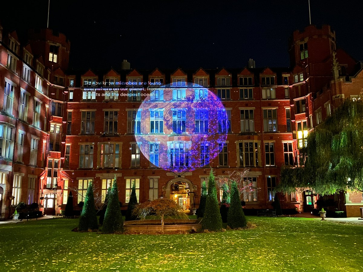 UniShefPlayer's tweet photo. Our second #BioFest Discovery Night is happening today from 4pm! Tonight's emphasis is on exciting the next generation of bioscientists in Sheffield, but there's plenty of brilliant stuff for everyone 🧪

More info 👇
https://t.co/YHrjSon2QA

@VisitSheffield https://t.co/jgT8tzgJWr