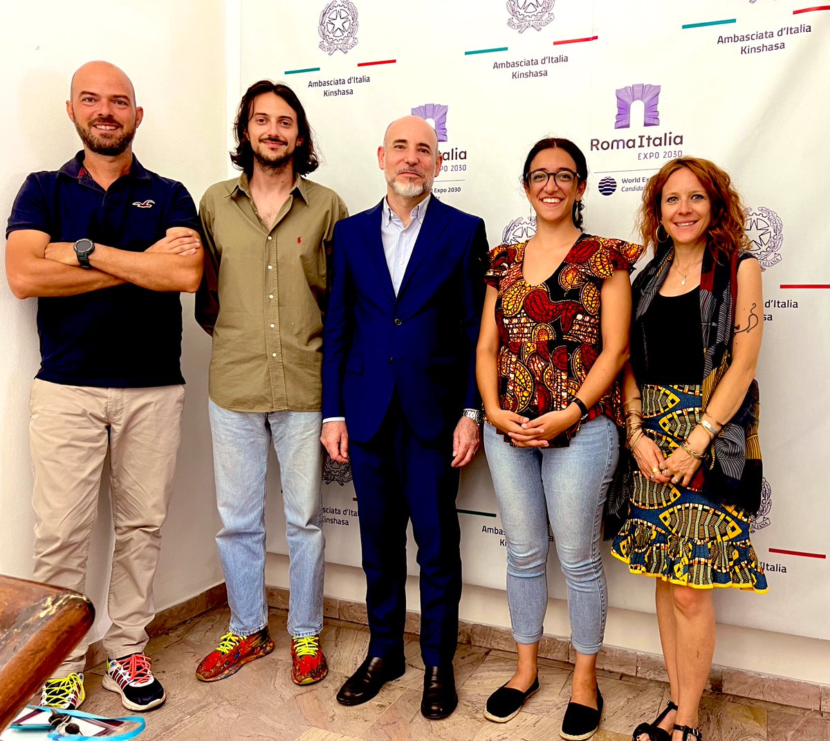 italyindrc's tweet image. L’Ambassadeur a rencontré aujourd’hui les représentants des organisations de la société civile italiennes #AgapeOnlus et #Moninga, actives dans les domaines de la santé, de l’éducation et de l’accompagnement des personnes vivant avec handicap dans la commune de Mont Ngafula.