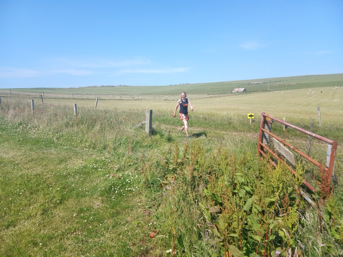 miles_together's tweet photo. 🚨New blog post alert 🚨

Throwback to long, sunny, warm days, and @MrsBMumOfFour's 31 yard win at the Orkney #BackYardUltra 🤩

https://t.co/Em09wmScdi

We'll be in Backyard action again this weekend at GOBYU in Leeds - see you there 👋 https://t.co/b8qdDA0NfO