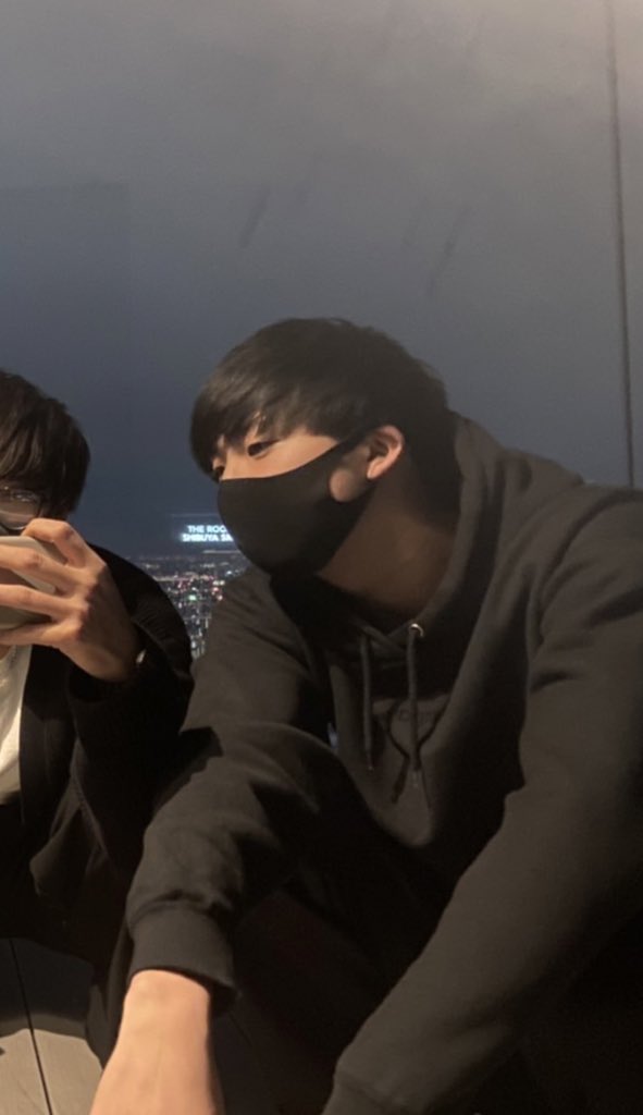 idfcxxxx's tweet photo. 目小さ https://t.co/DooUIOh11K