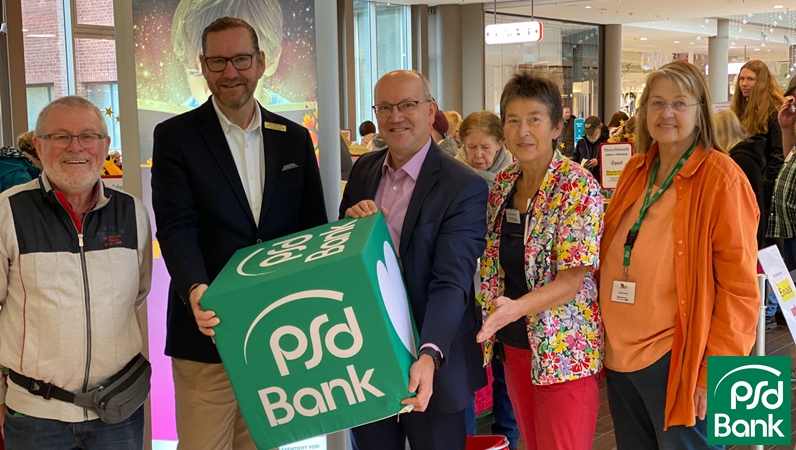 Drei Kieler Büchereivereine hatten vom 3. bis 5. November 2023 erneut zum Bücherflohmarkt im Sophienhof eingeladen. Gefördert wurde diese Veranstaltung auch in diesem Jahr von der @psdkiel. Auch unser Vorstand Jörg Bercher war vor Ort und hielt nach ein paar Schätzen Ausschau.