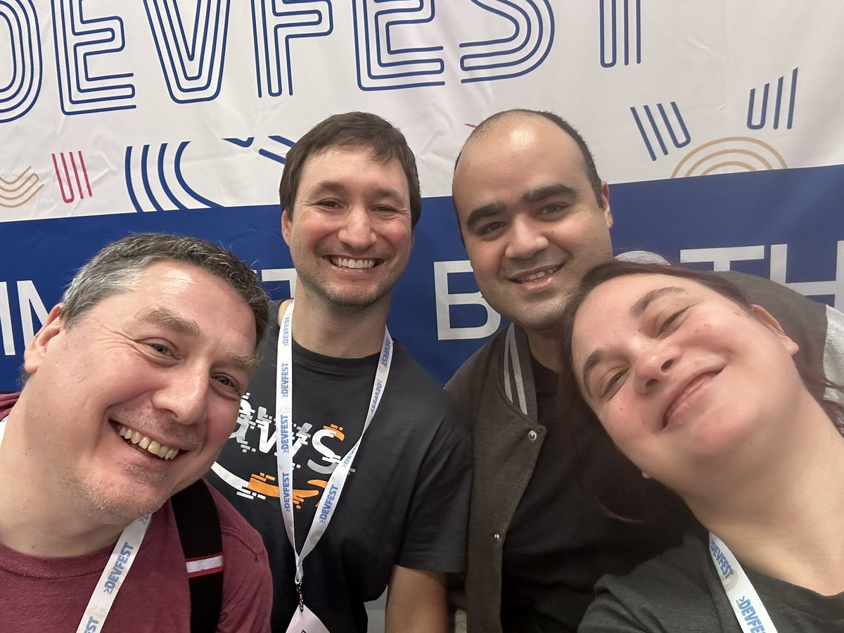 Venez nous voir au Stand des communautés au <a href="/DevfestSXB/">Devfest Strasbourg</a> ! On sera ravis de vous présenter les communautés MTG @mtg_france_org 
On aime tout le monde (cc <a href="/olivierleplus/">Olivier Leplus</a>) alors n’hésitez à nous faire coucou !