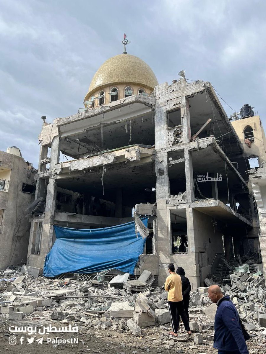 Timesofgaza's tweet photo. Footage for a mosque bombed by lsraeli warplanes in Khan Yunis, southern Gaza Strip. https://t.co/KC3K49CDoE
