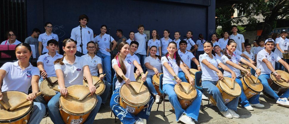 Como es costumbre cada 13 de noviembre, las calles de Valencia se llenaron de fervor para conmemorar el día de Nuestra Señora del Socorro.

juanxxiii.e12.ve/home/archivos/…

#SomosJuanXXIII