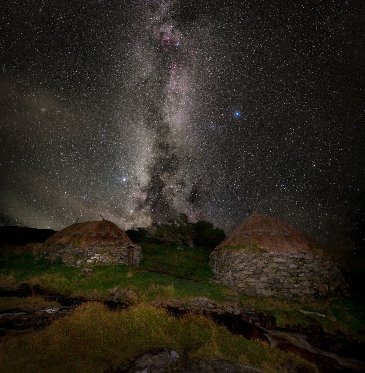 After a very long hiatus, due to a period of CBA (Couldn't Be Arsed!) I'm back
Norse Mill &amp; Kiln taken on the Isle of Harris a couple of weeks back. You can read about it here - michaeldutson.photos/norse-mill-kil…

#MilkyWay #outerhebrides #scotland #scotshots #naturesbeauty #visitscotland