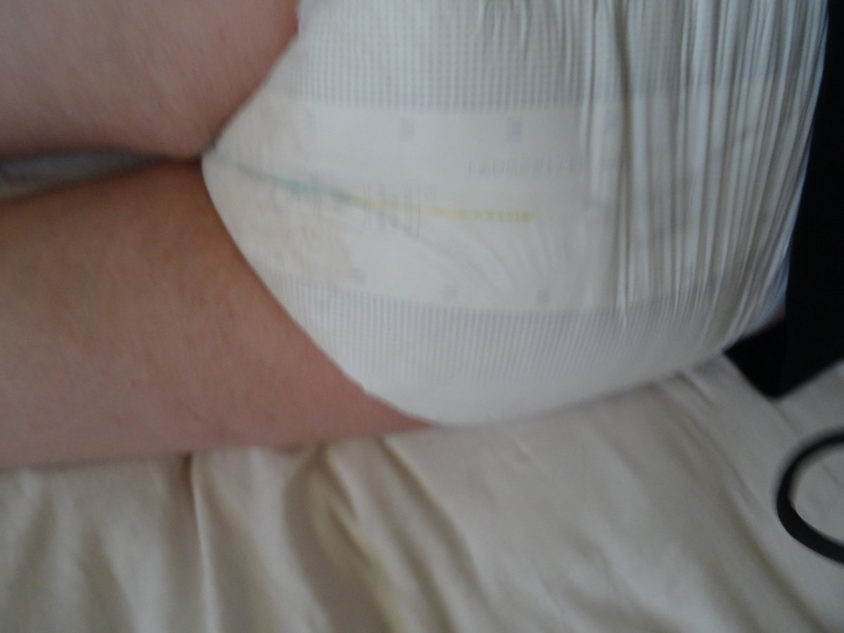 inconliving's tweet photo. Every morning I wake up to a different level of wetness there is no guessing how much I will wet overnight or how the nappy will cope. #incontinence #incontinent #bladder #bedwetting #urinecontrol #tena https://t.co/QQCYWEJoSu