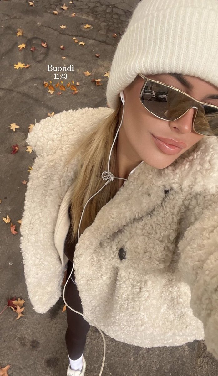 LaBabyCodegoni's tweet photo. ma buongiorno Sophie😍
#sophiecodegoni #basciagoni #sophiefan https://t.co/ttM6DUqASe