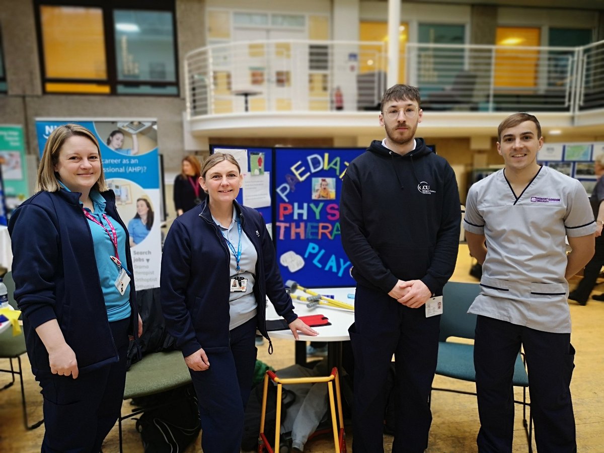 Lots of activity at the Physiotherapy tables today at the NHS Tayside Careers Fair with our local teams sharing what their roles involve @ahpnhst @clairec_ahpcyp @FeeReid_1ahped @nic_ahp
