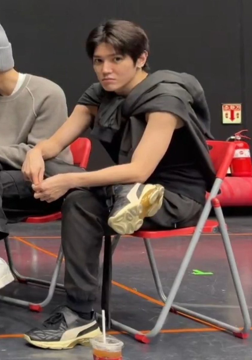 เหนื่อยแทนพี่แกเล่นหล่อทุกวัน