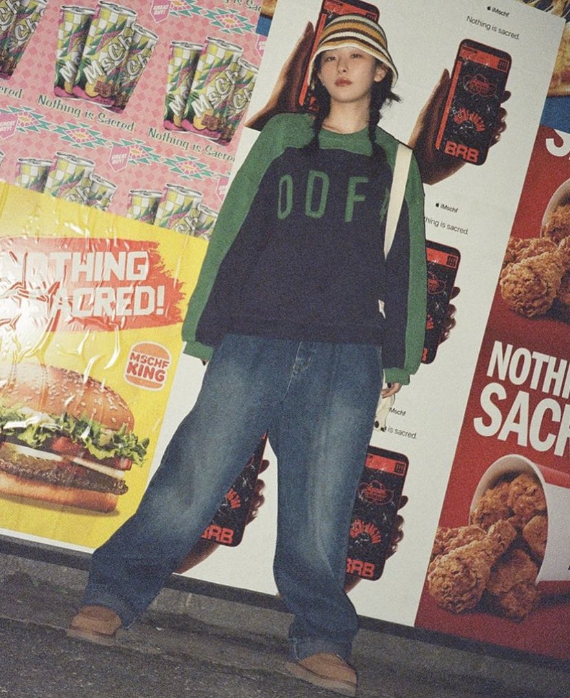 thalyonfilm's tweet photo. seulgi is the coolest girl ever https://t.co/Xl8oIjC86i