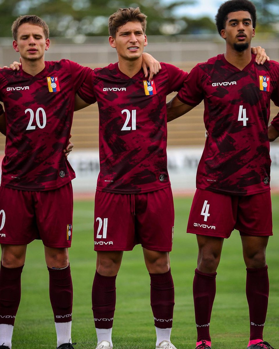 aranguismo18's tweet photo. Luis Balbo, Nicola Profeta y Yiandro Raap. Los tres eligieron representar a Venezuela y lo están haciendo de gran manera.

El próximo año debemos asegurarlos con la absoluta. Prometen mucho. https://t.co/xzoO23V1oJ