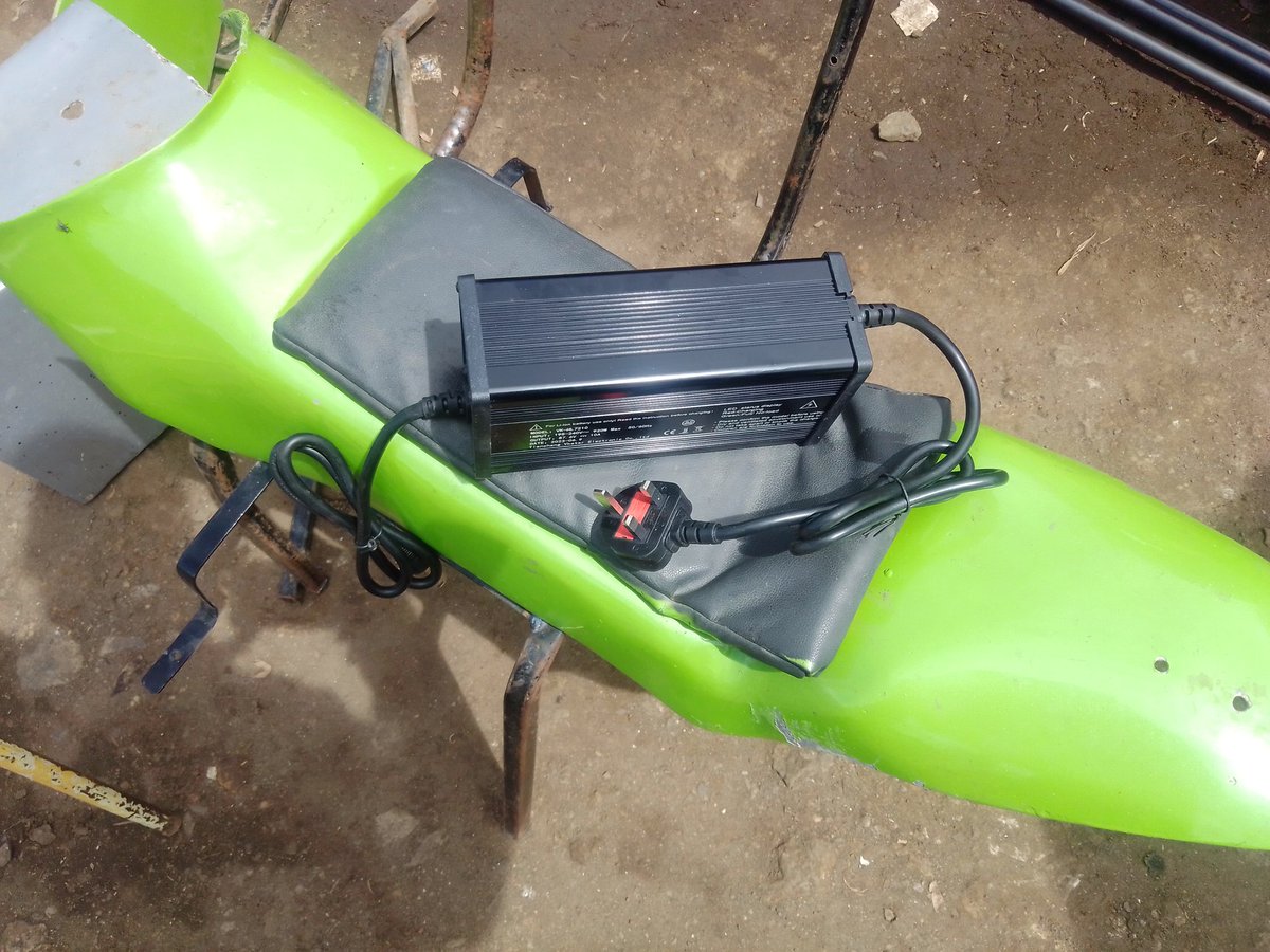 IngudiJuma's tweet photo. External charger (AC to DC) for the new battery https://t.co/becCcPTzuu