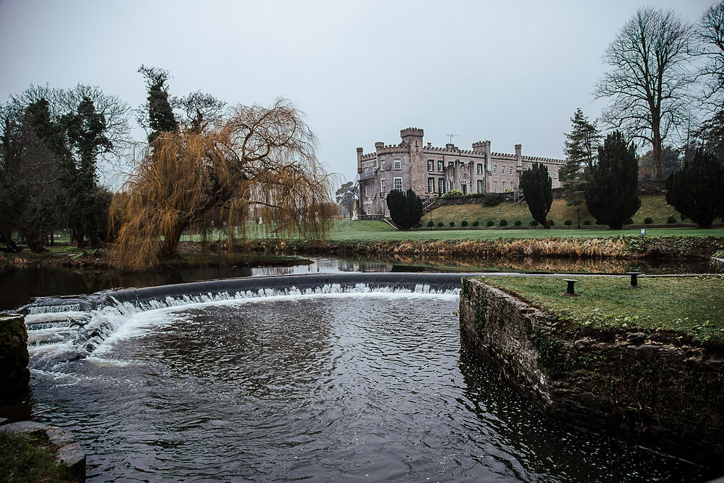 Bellingh4m's tweet photo. There's no shortage of breath-taking beauty in the grounds and gardens at Bellingham Castle!
The magnificent castle sits just above the sparkling River Glyde.
Steps lead to the water’s edge and to a beautiful weir with footbridges and walkways.
#irishcastle #castlegrounds https://t.co/griK4tov2D