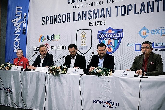 ofmantalya's tweet photo. Konyaaltı Belediye Spor Kadın Hentbol Takımı Sponsor Lansman Toplantısı’na, sağlık sponsoru olarak, OFM Antalya Hastanesi adına katılım sağladık. Tanıtım toplantısında hastanemizi İşletme Müdürümüz Ahmet Mençi temsil etti. 

#konyaaltı #konyaaltıbelediyespor #ofmantalya https://t.co/xQsIdyBpQb