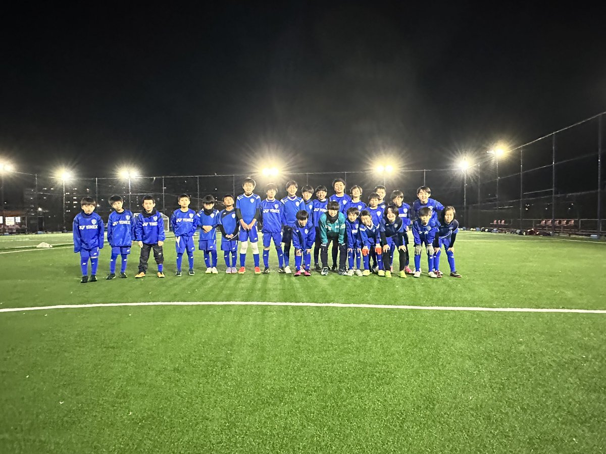 【アビスパ福岡の選手がスクールにやってきた！】

背番号8番　紺野和也
<a href="/KONNO_KAZUYA/">紺野和也</a>
選手が宗像校に来てくれました🙏

ドリブルのコツ⚽️ボールを持った時に何を考えてるかなどを伝えてくれました😁

素晴らしい時間をありがとうございました😄‼️

＃アビスパ福岡
＃アビスパ福岡サッカースクール