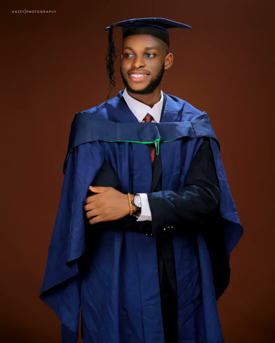 JegedeFunso's tweet photo. B. Agric(Hons.) Agricultural Economics bagged, University of Ibadan. 🎓

God diddddddd😎🎊💐 https://t.co/lCUIMEeoJM