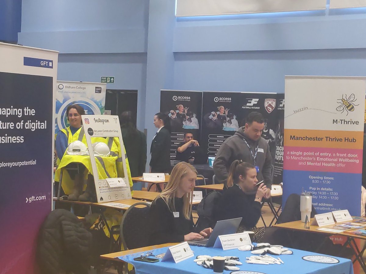 MrHodgsonCMA's tweet photo. Excellent Y11 careers fair ahead of our parent information evening later today. #TheCMAWay https://t.co/wDU17YnJP7