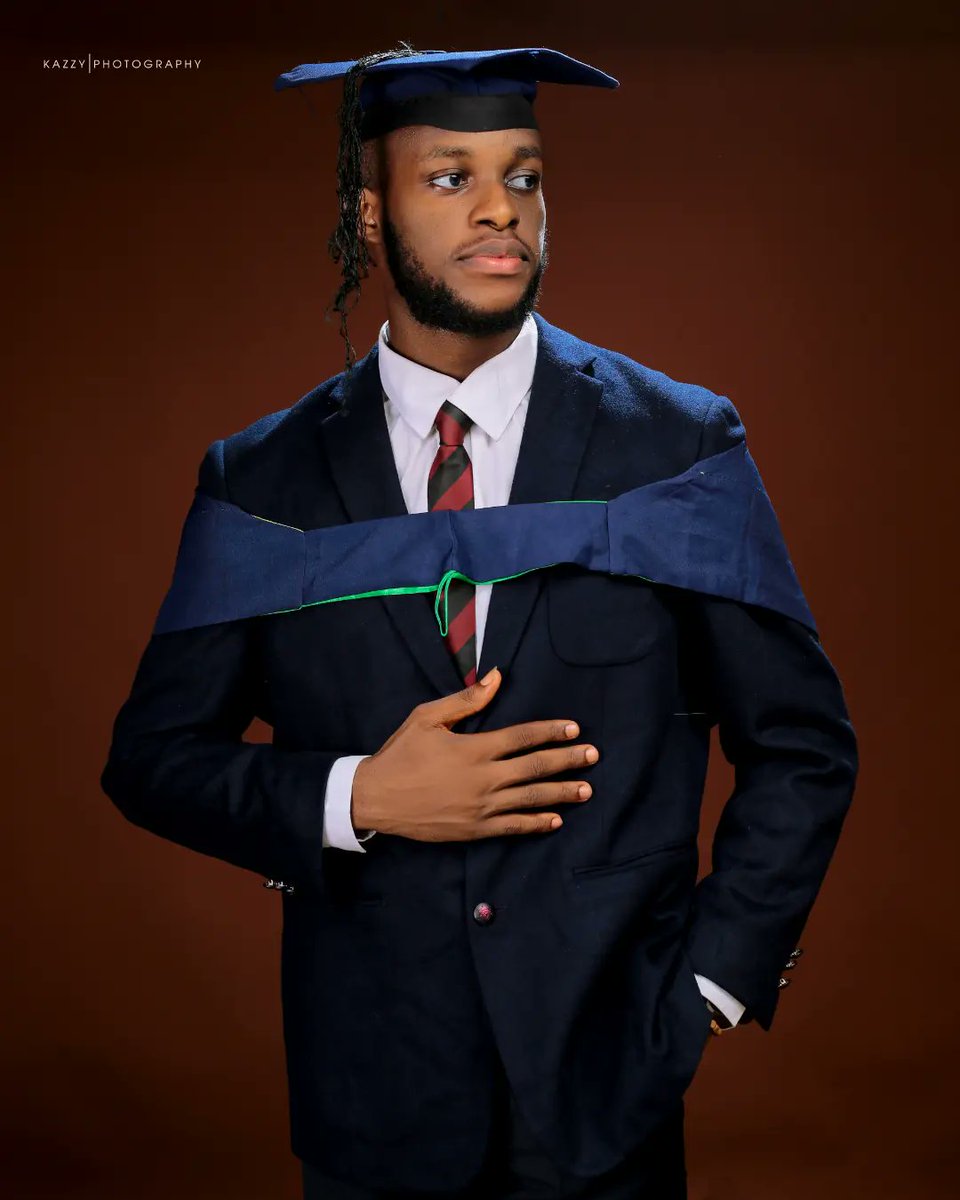 JegedeFunso's tweet photo. B. Agric(Hons.) Agricultural Economics bagged, University of Ibadan. 🎓

God diddddddd😎🎊💐 https://t.co/lCUIMEeoJM