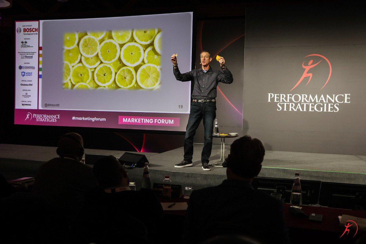 roigroupit's tweet photo. Un’intensa mattinata, la prima del #MarketingForum 2023, con i tantissimi insight di #DavidMeermanScott, marketing esperto di fama internazionale, che è stato advisor per #HubSpot.

@dmscott https://t.co/cPJmWcYFbc