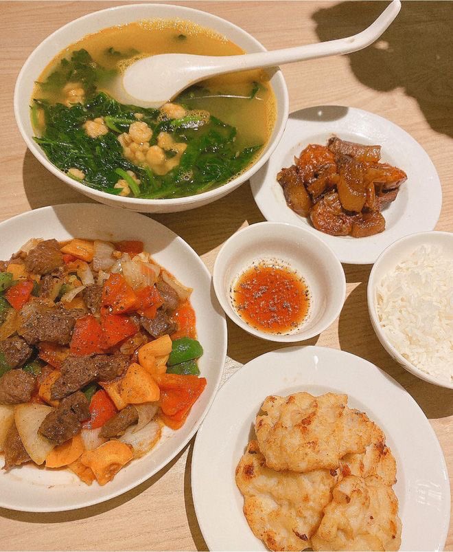 AlinaMinMin's tweet photo. Mời cả nhà dùng tối cùng gia đình em
❤️❤️❤️
Cho em xin 1 fl nhé cả nhà, em trả ngay luôn
#CheoX #antoi #tuongtac https://t.co/4iKeMi5VI7