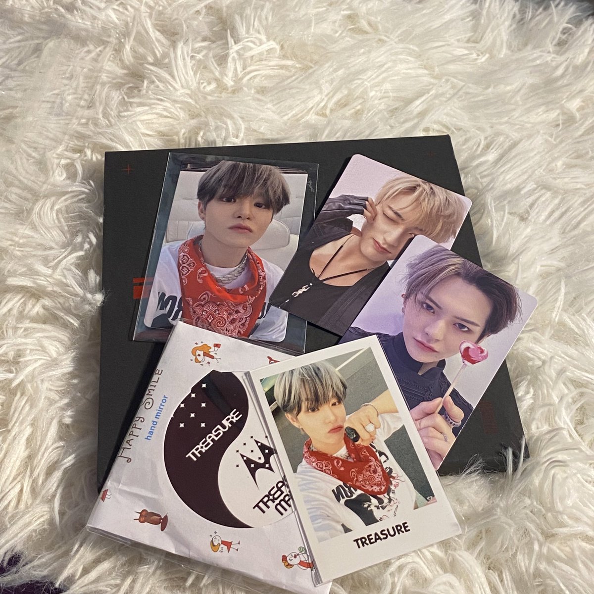 pcsiiz's tweet photo. ได้รับของแล้วนะค้าบบ จีฮุนน่ารักโคตรรร🫶🏻 #MMLDReview https://t.co/8fpKVRhzIH