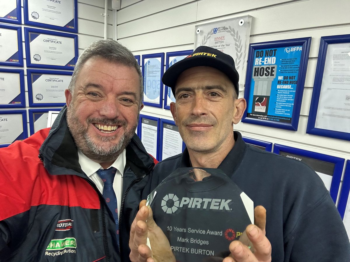 Congratulations to Mark Bridges for serving a decade with Pirtek, a great addition to the #PirtekBurton family. A big thank you for all your hard work over the last 10 years Mark.

#PirtekUKandIreland #InItTogether