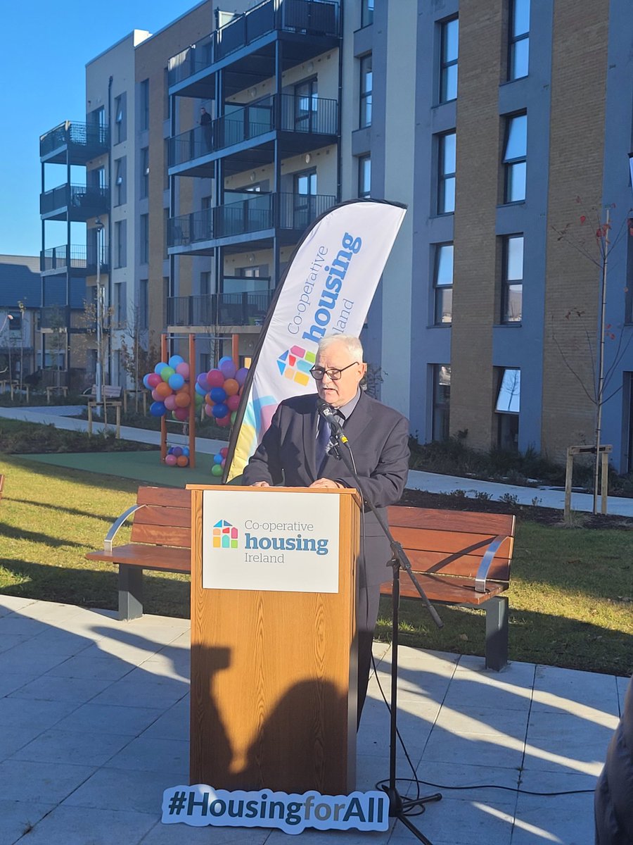 coophousingie's tweet photo. We are delighted to be launching 208 homes at Kilruddery Glen, Bray. Many thanks to Cathaoirleach of Wicklow, Cllr Aoife Flynn Kennedy and Minister for Housing @DarraghOBrienTD #housingforall #housingwicklow https://t.co/nm4dMFCBjh