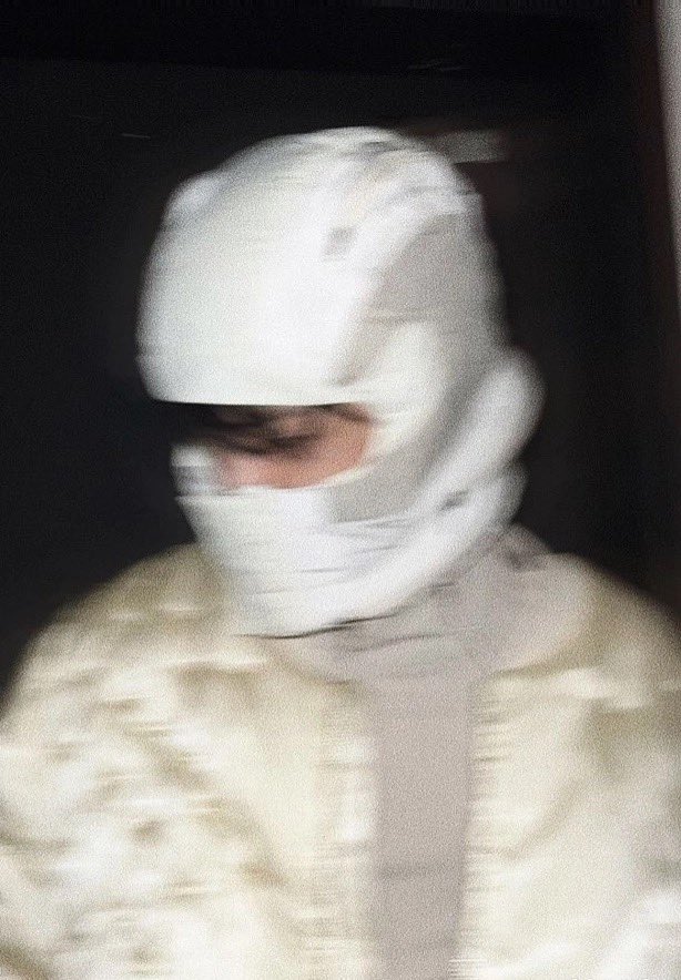 ♡ restarting ♡

₊˚ hi i’m eli and i’m looking for interactive moots !

— he/him | ‘05
— not new to #kpoptwt &amp; #stantwt
— txt,enha,bts, and +  
— any fandom is welcome <3

♡ / ↻ would be highly appreciated