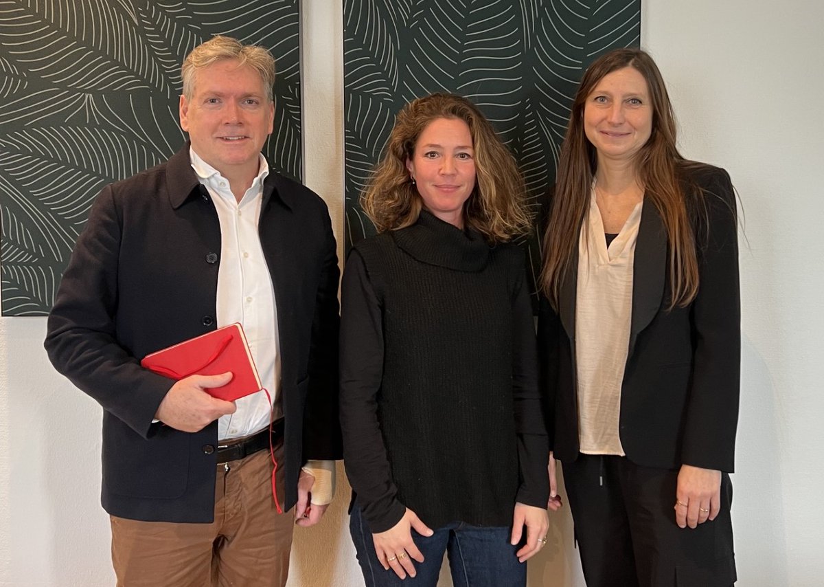 Mads Roke Clausen (@madsroke) on Twitter photo Tak for et godt møde om udfordringerne på det specialiserede socialområde, <a href="/LylloffMonica/">Monica Lylloff</a>. Vi skal sikre gode levevilkår og retssikkerheden for mennesker med handicap - ikke mindst i lyset af de problematiske anbefalinger fra ekspertudvalget <a href="/Thorkild_Olesen/">Thorkild Olesen</a> <a href="/RosenkrantzT/">Rosenkrantz-Theil</a> Tak for et godt møde om udfordringerne på det specialiserede socialområde, <a href="/LylloffMonica/">Monica Lylloff</a>. Vi skal sikre gode levevilkår og retssikkerheden for mennesker med handicap - ikke mindst i lyset af de problematiske anbefalinger fra ekspertudvalget <a href="/Thorkild_Olesen/">Thorkild Olesen</a> <a href="/RosenkrantzT/">Rosenkrantz-Theil</a>