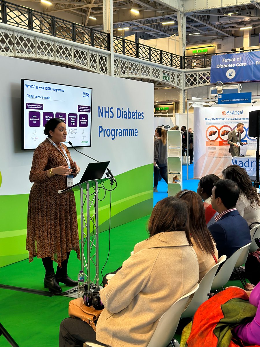 NHSDiabetesProg's tweet photo. Sarah De Biase @WYpartnership, Sukhvinder Bhakar @Xylahealth and @drwaqastahir updating delegates in the #NHSPark🌳 about the Type 2 Diabetes Path to Remission in West Yorkshire. #DPC23 https://t.co/6ess3oUDQk