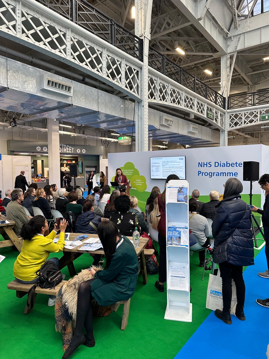 NHSDiabetesProg's tweet photo. Sarah De Biase @WYpartnership, Sukhvinder Bhakar @Xylahealth and @drwaqastahir updating delegates in the #NHSPark🌳 about the Type 2 Diabetes Path to Remission in West Yorkshire. #DPC23 https://t.co/6ess3oUDQk