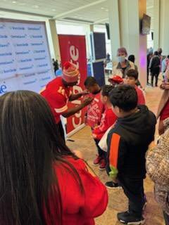 KeriTofKC's tweet photo. Our @DouglassDolphi1 students had an amazing day at @GEHAField for the TeamSmile event! Students received FREE dental work, got to meet @kcwolf and several of the players/staff! Fun was had by all! @Mstewart_2u @KCKPSHR @kckschools #kansascitychiefs #teamsmile #oralhealth https://t.co/qKKdpSB41X