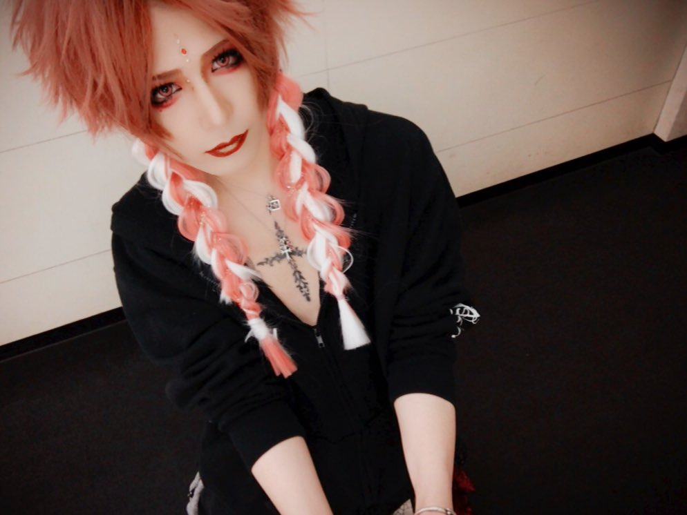 s_o428's tweet photo. あんま自撮り残ってなかったんだけど

こんな感じの人だったよ♪

懐かしい。。。 https://t.co/s4frYKbRsy