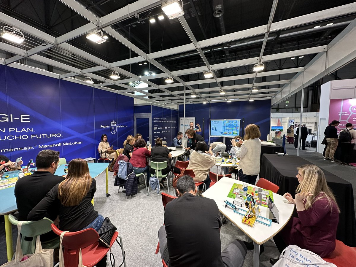 Seguimos con un Taller Robótica educativa para las etapas de infantil y primaria en <a href="/SIMOEDU_/">SIMO EDUCACIÓN</a> con la Fundación Integra.