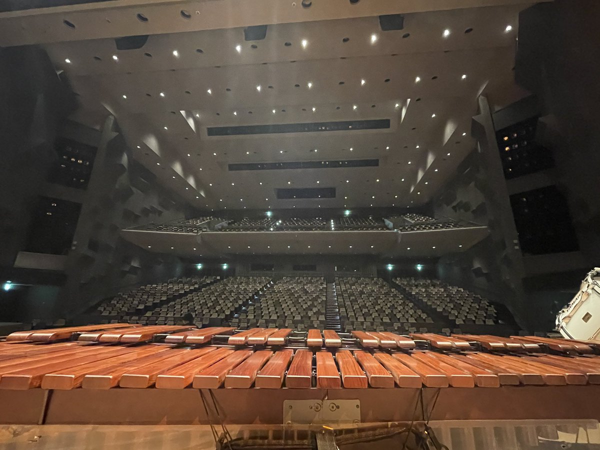 maya_W_marimba's tweet photo. 本日は市川市文化会館にて #Funcussion でした🥁
お昼ご飯のお弁当、頂いたお花、帰りの景色を添えて〜☺️ https://t.co/nBdKzf0iSF
