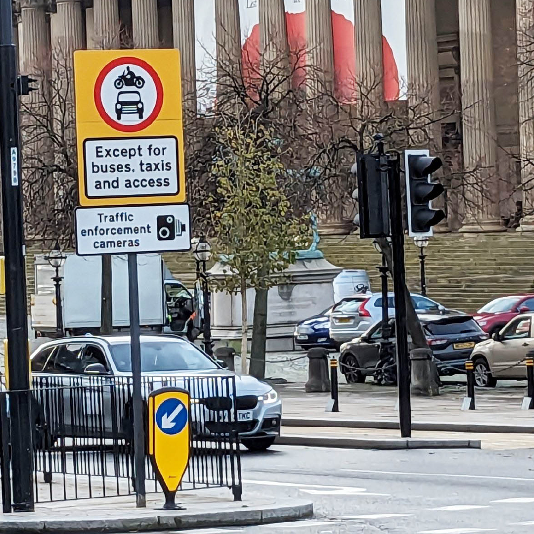 #News: New cameras designed to curb moving traffic contraventions will go live in #Liverpool next week. Automatic Number Plate Recognition cameras come into effect on Mon, Nov 20 at: * Lime St from London Rd * Ranelagh St at Brownlow Hill More info: liverpoolexpress.co.uk/cameras-to-cur… 1/3