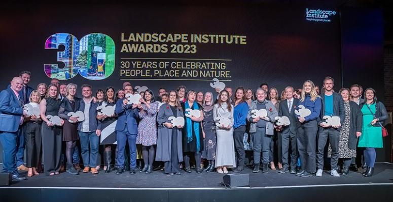 ThePaulHogarthCo (@paulhogarthco) on Twitter photo NEW BLOG POST!
Celebrating people, place and nature at the 2023 Landscape Institute Awards.
<a href="/talklandscape/">Landscape Institute</a>
paulhogarth.com/landscape-inst… NEW BLOG POST!
Celebrating people, place and nature at the 2023 Landscape Institute Awards.
<a href="/talklandscape/">Landscape Institute</a>
paulhogarth.com/landscape-inst…