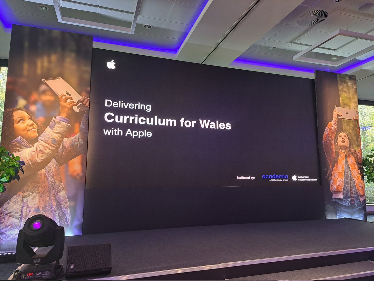 Elizabeth Hall tweet media