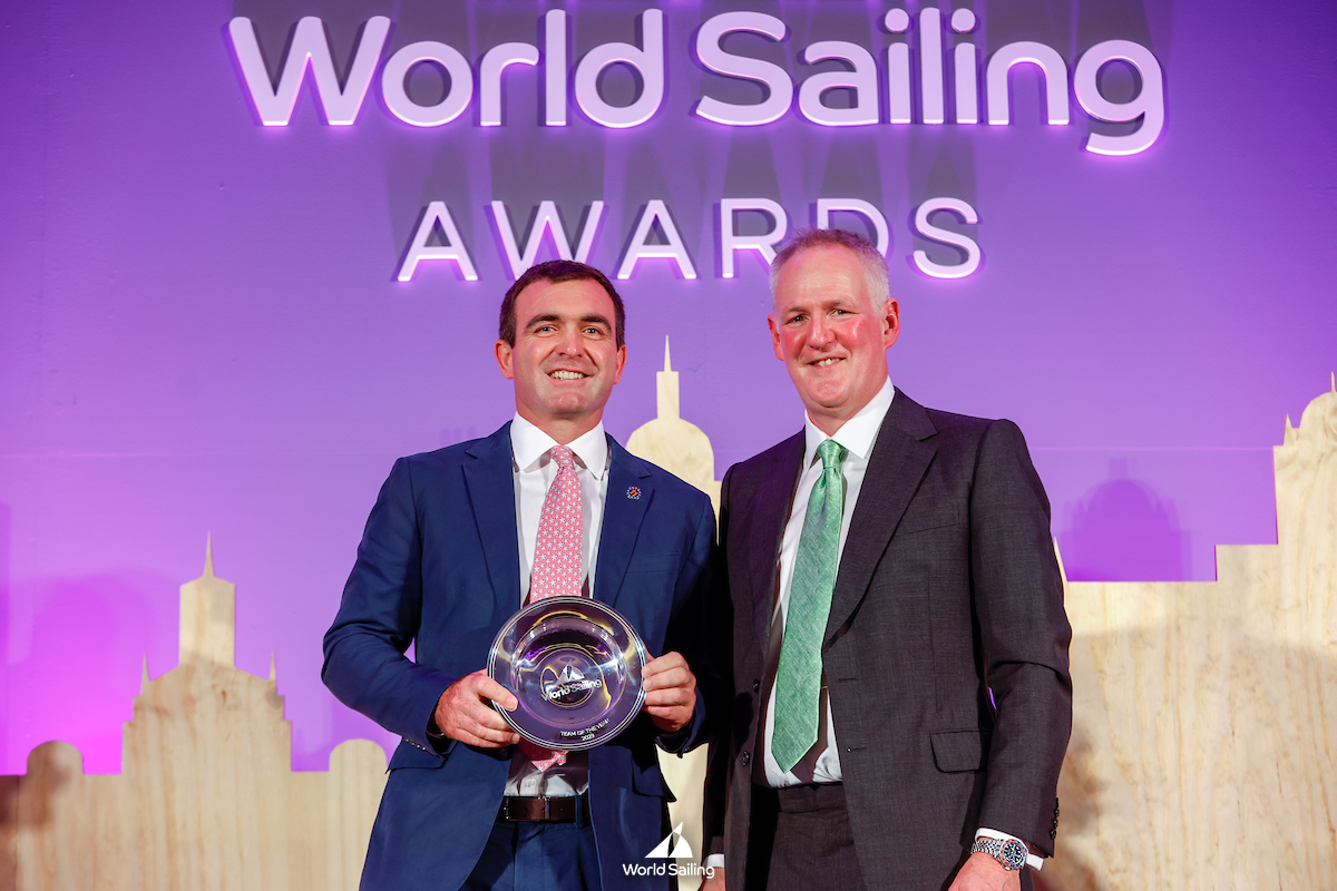 World’s Team of the Year Award for @11thHourTeam!! 🏆 @Enright_Charlie, representing the American team, picked up the award from @worldsailing CEO David Graham at the World Sailing Awards 2023, last night in Málaga, Spain. Congratulations!! 🎉🥳 📷 Mark Lloyd/ World Sailing