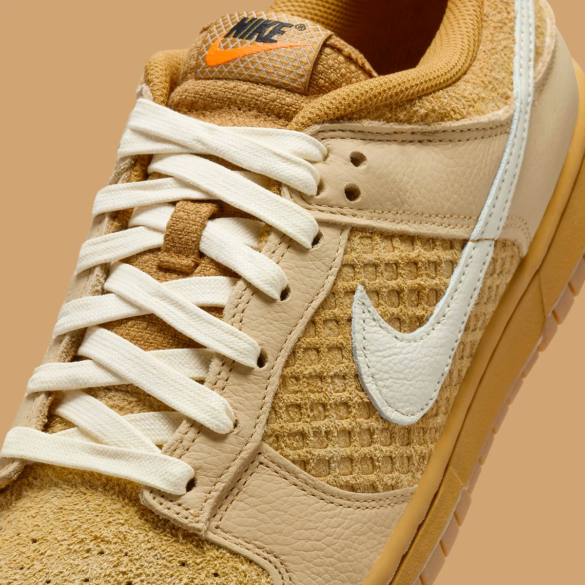 fullress's tweet photo. ナイキ ダンク ロー “ワッフル/キャラメル” (NIKE DUNK LOW “Waffle/Caramel”)が、2024年 発売予定！

>>おいしいデザートをテーマとしたシリーズ。「ワッフル」を表現した「DUNK LOW」が登場

https://t.co/KVEzLOcJoF https://t.co/evTG2B5Mst