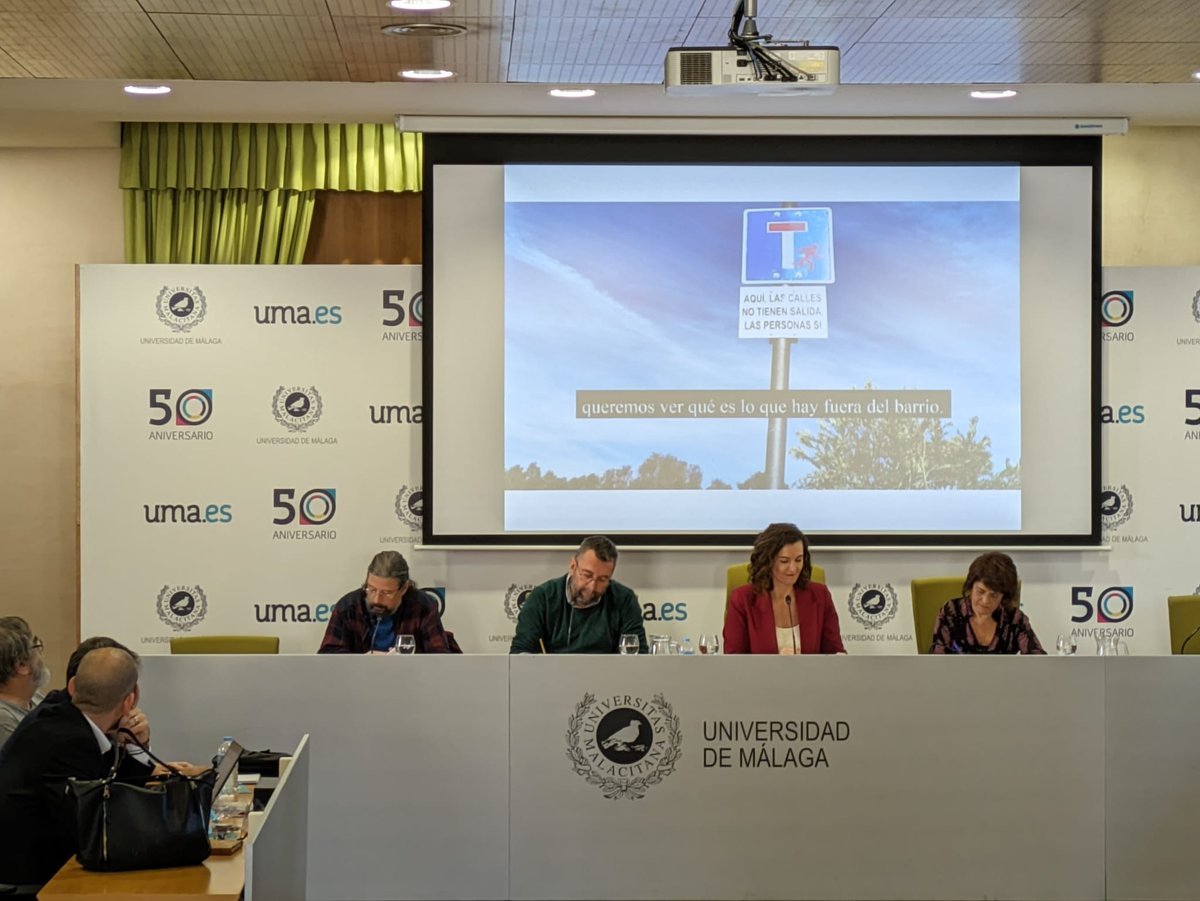 _FOESSA's tweet photo. Mª Dolores Aurioles (Dir. General de Derechos Sociales, Igualdad, Accesibilidad y Políticas Inclusivas del Ayuntamiento de Málaga): "Hoy toca hacer autocrítica. Tenemos que solucionarlo, pero solucionarlo bien y encauzarlo pensando en lo que necesitan las personas". https://t.co/B4TzfcexGb