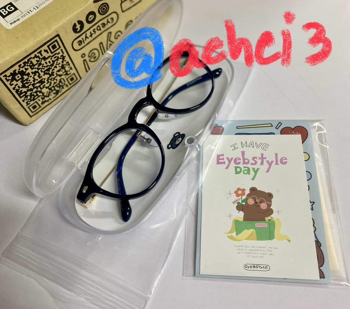 achci3's tweet photo. ✨ส่งต่อแว่นกรองแสงรุ่น Jeww (จิ๋ว) จากร้าน eyebstyle ✨ใส่แล้วน่ารักสุดๆ ลองใ่ส่ครั้งเดียวค่ะ ขายเพราะเราไม่เหมาะกับสีดำ 🫶🏼 เอาไปตัดเลนส์สายตาได้ 👀
📦 ราคา 200 รวมส่ง (จากราคา 450 ) อุปกรณ์ครบเหมือนสั่งจากร้าน💅 #แว่นกรองแสง #แว่นมือสอง #ส่งต่อแว่น https://t.co/RRZoCZjeqM