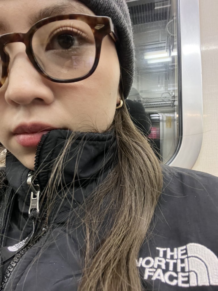 パラレル本日はついに最後のナンバーとカーテンコールが付き、ひとまず全シーンが付きました👏ここからが本番❤️‍🔥
よく喋るくせに、変なところコミュ障で皆さんと全然写真撮ってない🥲笑みなさんぜひとも写真撮って下さい🐓#パラレル