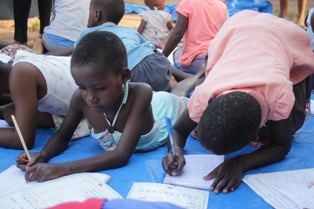 ReadtoLearn01's tweet photo. Celebrating our 2020 journey! 🚀 Community Book Clinics empowered young minds. 🌱 Read to Learn ensures educational tools for all children, overcoming challenges. 🌍 Join us in commemorating this inspiring voyage! 🎉 #WayBackWednesday #ReadToLearn #EmpowerEducation https://t.co/AbL412Fv4t