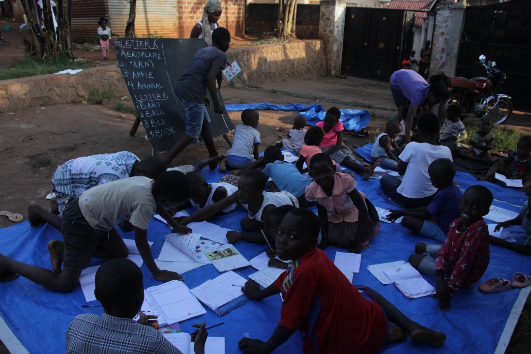 ReadtoLearn01's tweet photo. Celebrating our 2020 journey! 🚀 Community Book Clinics empowered young minds. 🌱 Read to Learn ensures educational tools for all children, overcoming challenges. 🌍 Join us in commemorating this inspiring voyage! 🎉 #WayBackWednesday #ReadToLearn #EmpowerEducation https://t.co/AbL412Fv4t