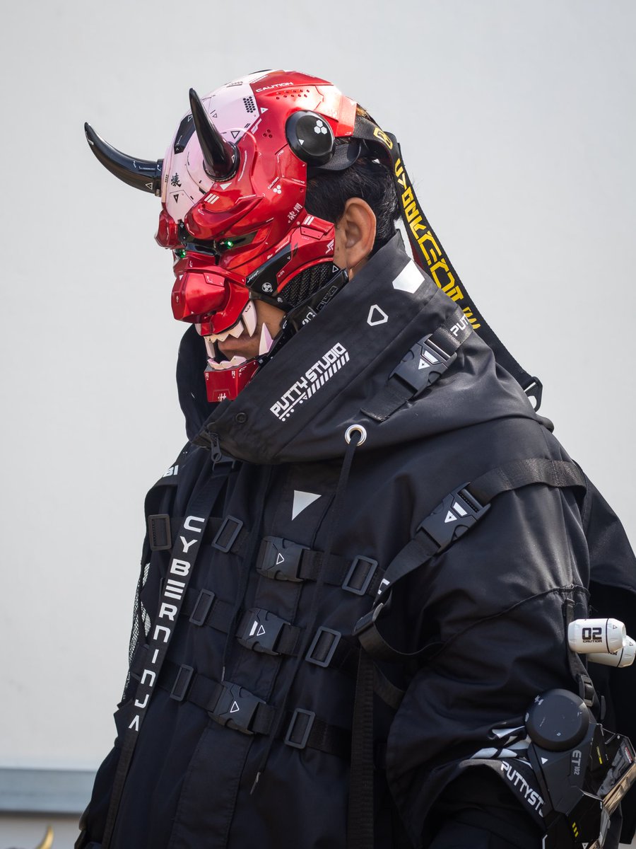 put_padee's tweet photo. Oni Mecha Predator edition 
New design Release next year 
Predator inspired
Oni + Predator 
#techwear #cyberpunk #mask #darkwear https://t.co/EVppbCdmCy