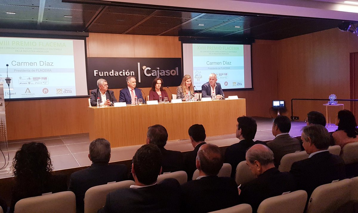 Pedro_Pons's tweet photo. XVIII Premio @FLACEMA intervención presidenta Carmen Díaz @afca_es @CCOO_Habitad @CEMEX #Porland #Valderrivas @Holcim_es en @Cajasol https://t.co/isp1zj6QOE