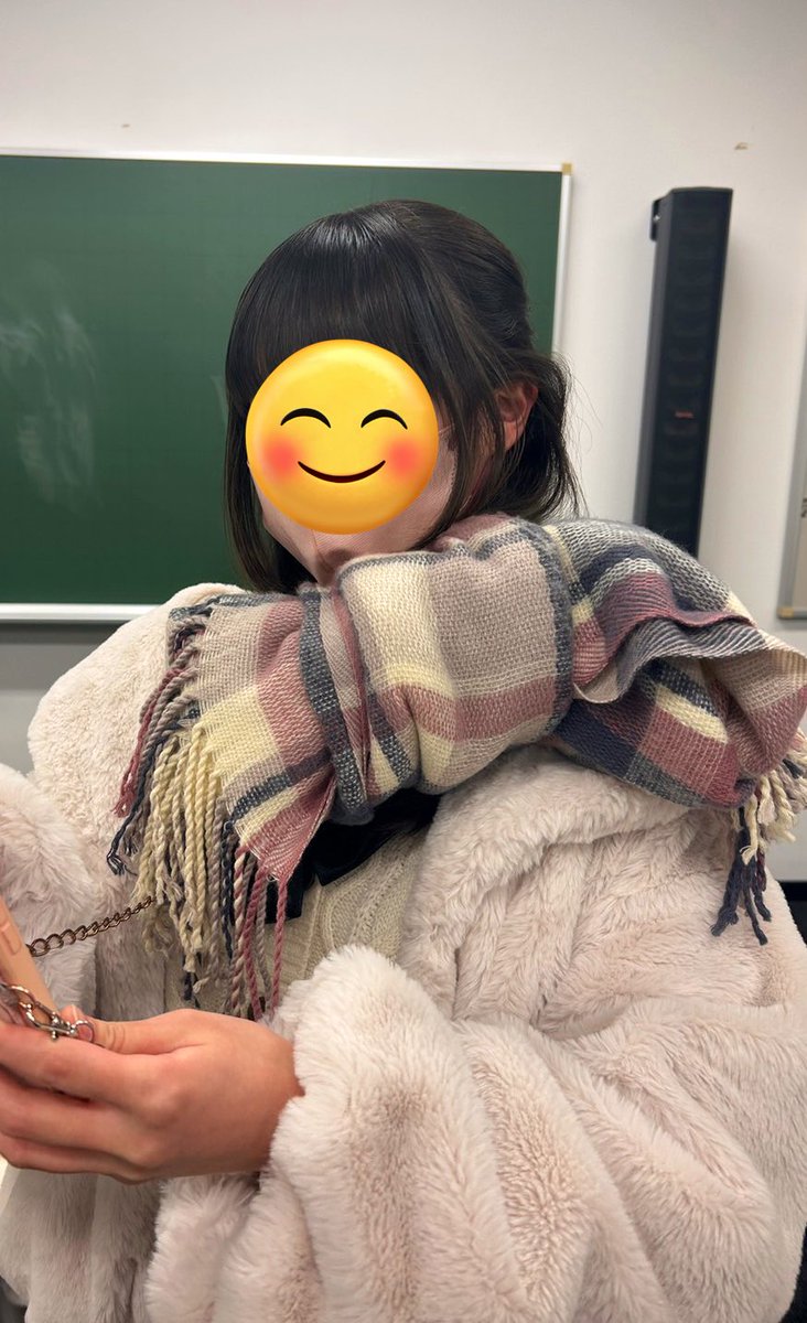 anya tweet media