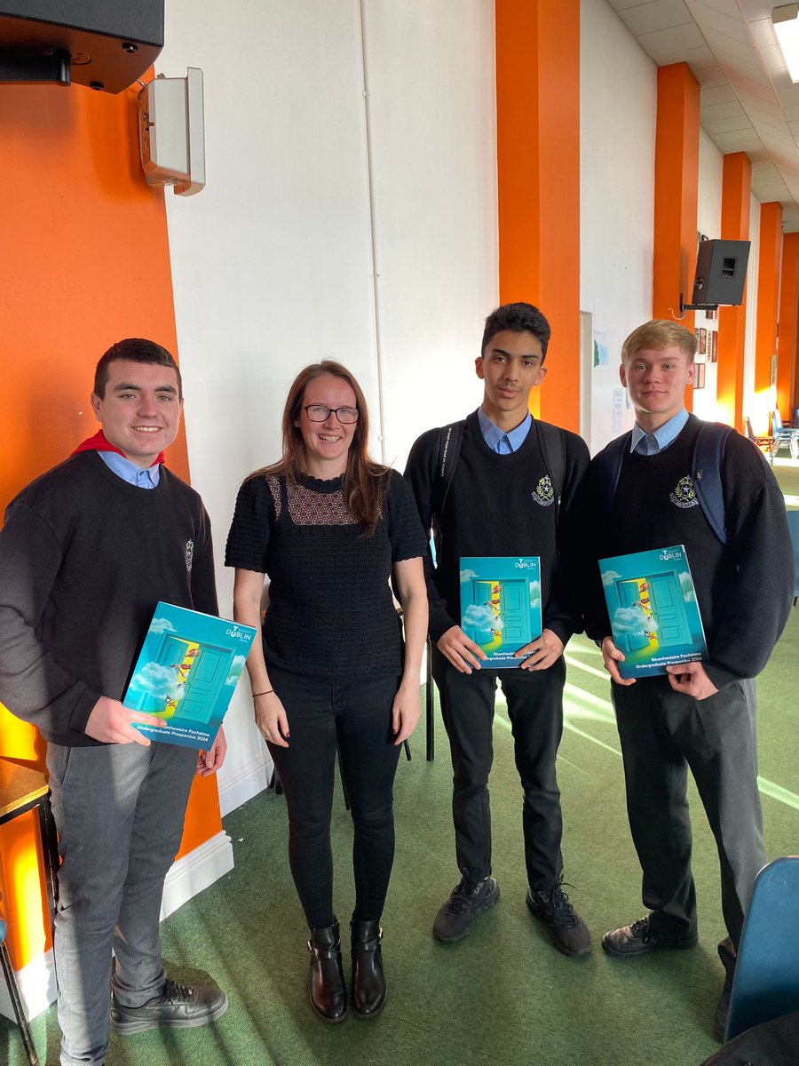 Big thank you to Laura from TU Dublin who provided an excellent talk this morning on the wide variety of courses available to study at TU Dublin 🌡️🧪🔭🛠️⚙️💻👨🏻‍🎓 We look forward to welcoming TU Dublin again in the New Year for our annual Careers Fair in February 📡⚖️🔭