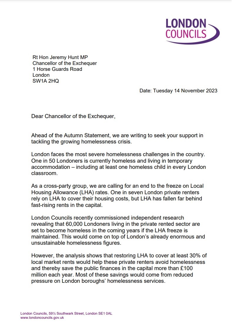 londoncouncils's tweet image. Ending the freeze on Local Housing Allowance is the single fastest way the government can reverse the deeply concerning rise in homelessness in London and across the country. 

Ahead of next week's #AutumnStatement, we've sent a cross-party letter to @Jeremy_Hunt urging an…
